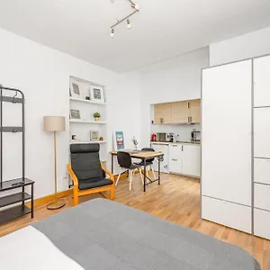 Apartamento Alojamiento Cerca Del Wizink Y Las Ventas, Madrid